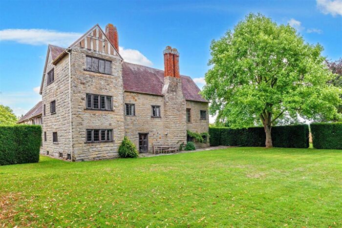 4 Bedroom Character Property For Sale In Hillborough Lane, Bidford-On-Avon, Alcester, B50