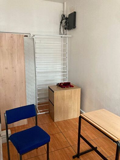 1 Bedroom Flat To Rent In Ground Floor Studio Flat For Rent, IG4