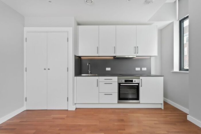 Flat To Rent In Orion House - Cranbrook Road, IG1