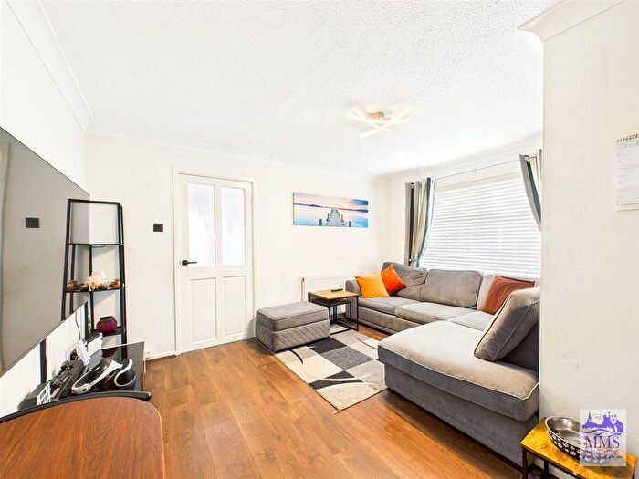 1 Bedroom End Terrace House For Sale In Dogwood Close, Chatham, ME5