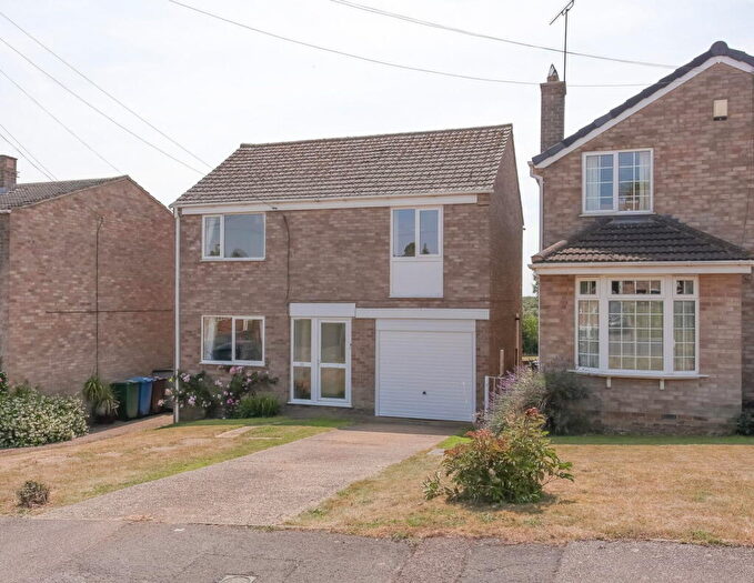 4 Bedroom Detached House For Sale In Wards Crescent, Bodicote, OX15
