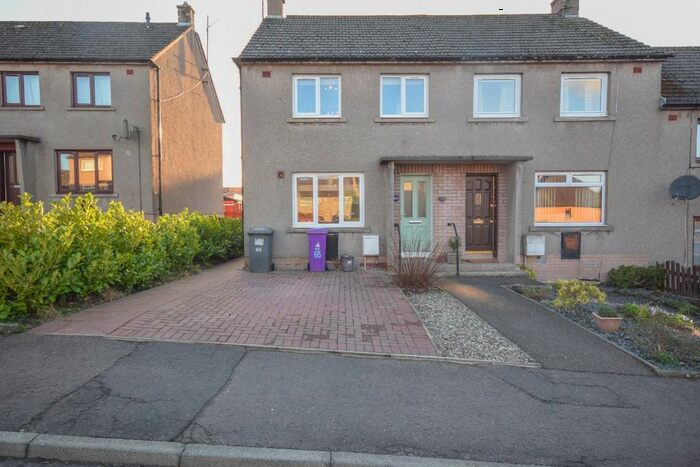 Semi-Detached House To Rent In Fruithill, Forfar, Angus, DD8