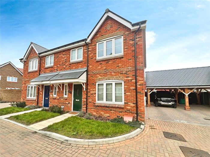 3 Bedroom Semi Detached House For Sale In Daisy Drive, Swanley, Kent, BR8