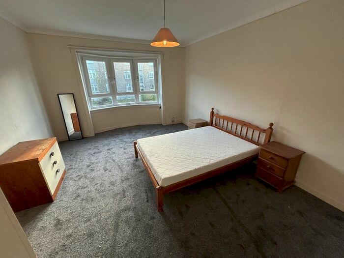 3 Bedroom Flat To Rent In Dorchester Avenue, Kelvindale, Glasgow, G12