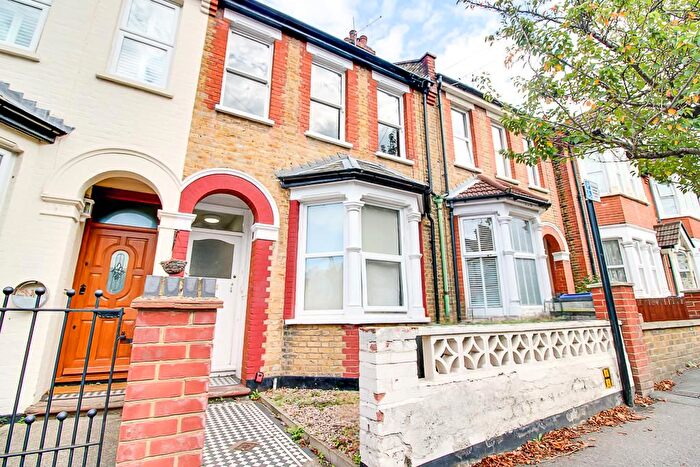 1 Bedroom Flat For Sale In Glenwood Avenue, Westcliff-On-Sea, SS0