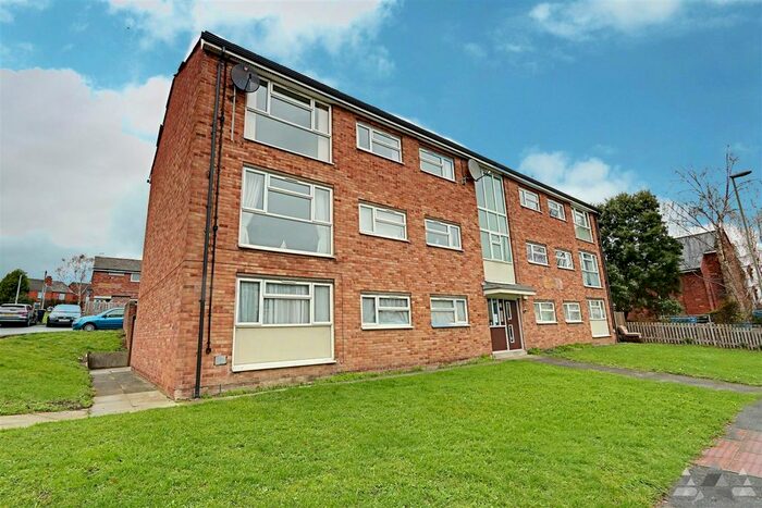 2 Bedroom Flat To Rent In Blay Court, New Whittington, Chesterfield, Derbyshire, S43
