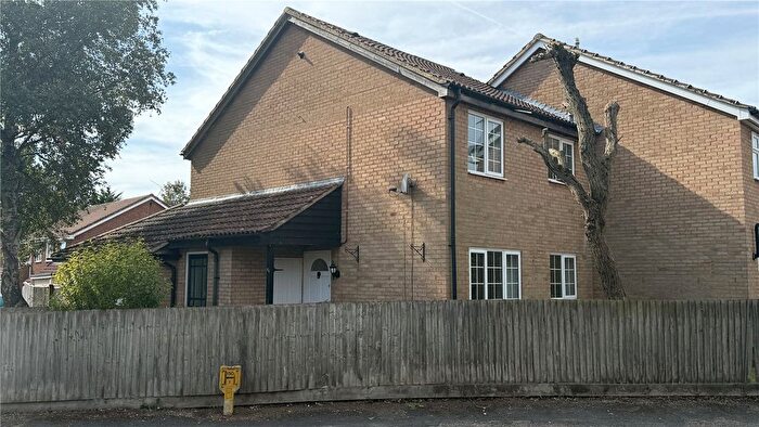 1 Bedroom Terraced House To Rent In Lansdowne Way, High Wycombe, Buckinghamshire, HP11