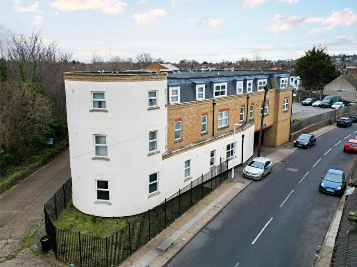 2 Bedroom Apartment For Sale In Bridge House, Dover Road East, Gravesend, DA11