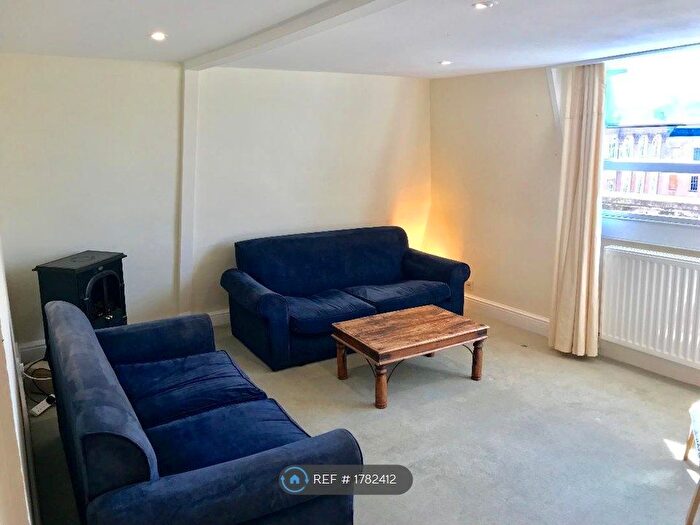 3 Bedroom Flat To Rent In Great Pulteney St, Bath, BA2