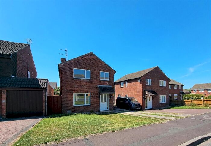 4 Bedroom Detached House To Rent In The Spinney, Brackla, Bridgend, CF31