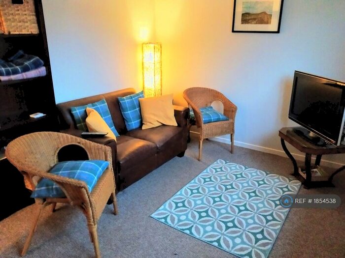 2 Bedroom Flat To Rent In Grandfield, Edinburgh, EH6