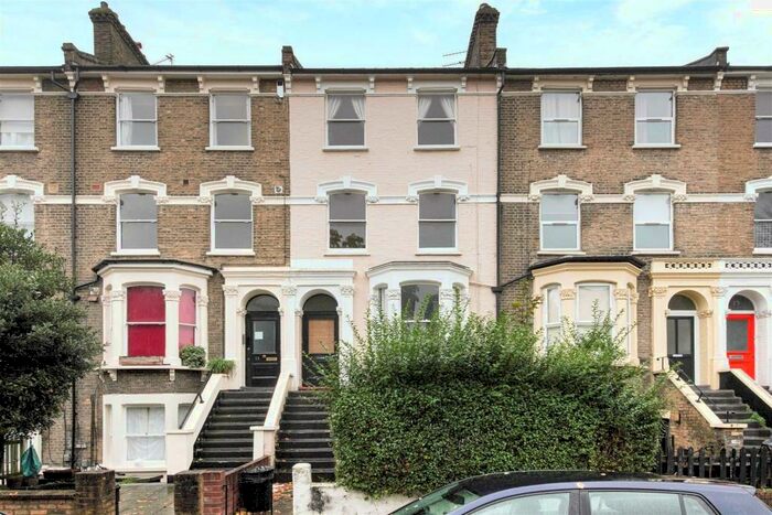 2 Bedroom Maisonette To Rent In Wray Crescent, Finsbury Park, N4