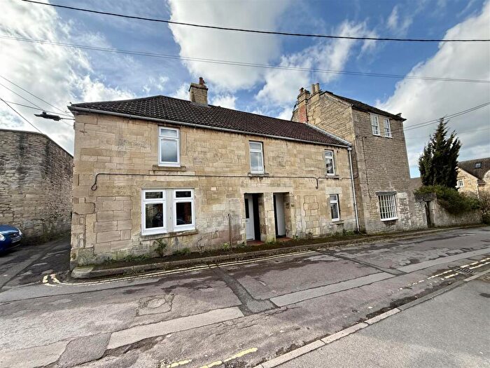 Semi Detached House For Sale In St. Margarets Hill, Bradford-On-Avon, BA15