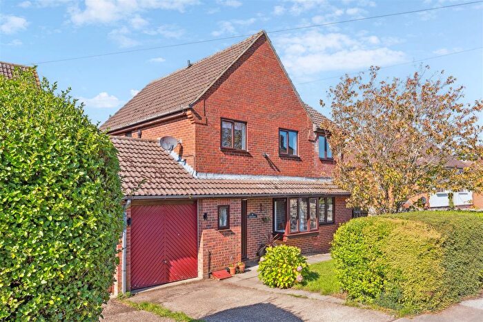 4 Bedroom Detached House For Sale In New Road, Drayton Parslow, Buckinghamshire, MK17