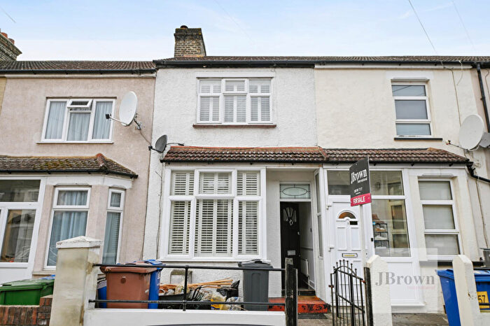 3 Bedroom Terraced House For Sale In Kent Road, Grays, RM17