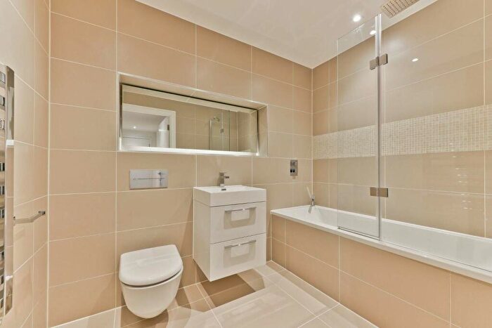 1 Bedroom Flat To Rent In Rope Street, Canada Water, London, SE16