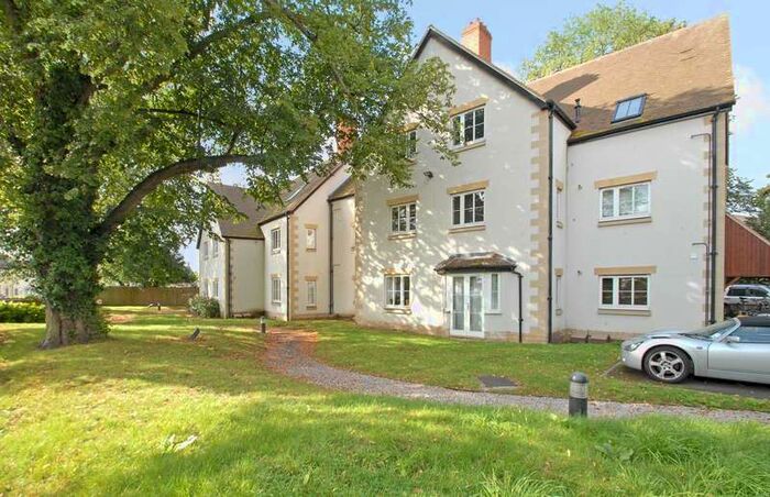 2 Bedroom Flat To Rent In Beauchamp Lane, Cowley, OX4