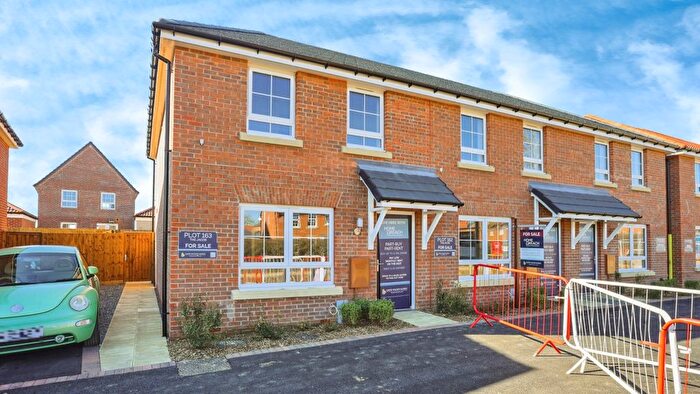 3 Bedroom Semi-detached House For Sale In Pastures Plsce, Corby Glen, Lincolnshire, Corby Glen, NG33