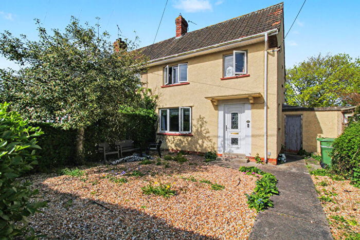 3 Bedroom Semi Detached House For Sale In Portland Road, Street, BA16