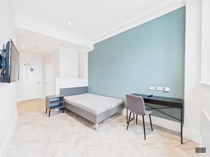 1 Bedroom Flat To Rent In Brights House, Bournemouth, BH1