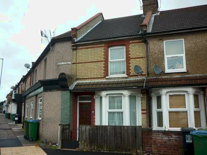 2 Bedroom Terraced House To Rent In Cecil Street, Watford, WD24
