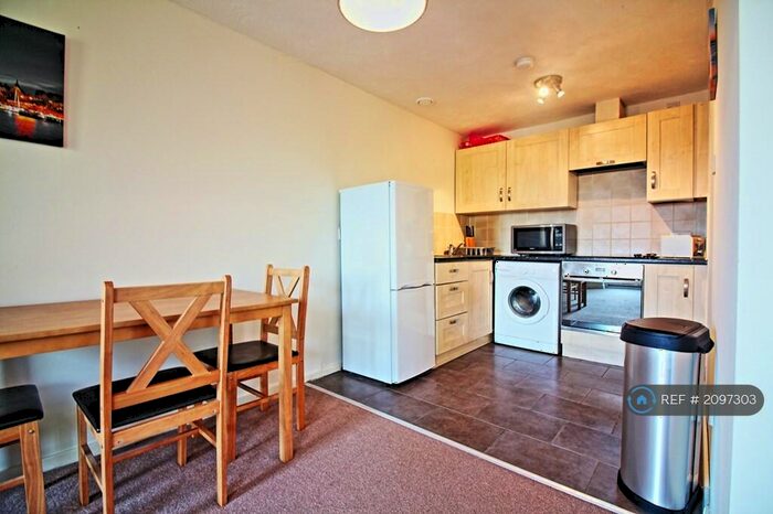 1 Bedroom Flat To Rent In Marquis Court, Barking, IG11