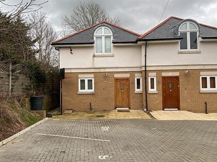 3 Bedroom Detached House To Rent In Manor Road, South Norwood, SE25