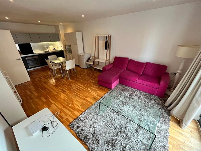 1 Bedroom Flat To Rent In The Hub, Piccadilly Place, Manchester, M1
