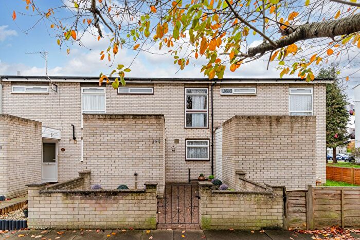 3 Bedroom Terraced House For Sale In Beechwood Avenue, Sunbury On Thames, TW16