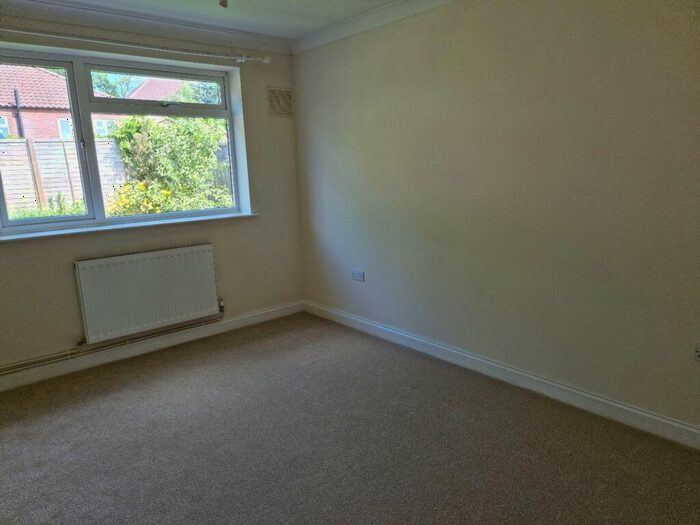 2 Bedroom Bungalow To Rent In Fern Grove, Cherry Willingham, Lincoln, LN3