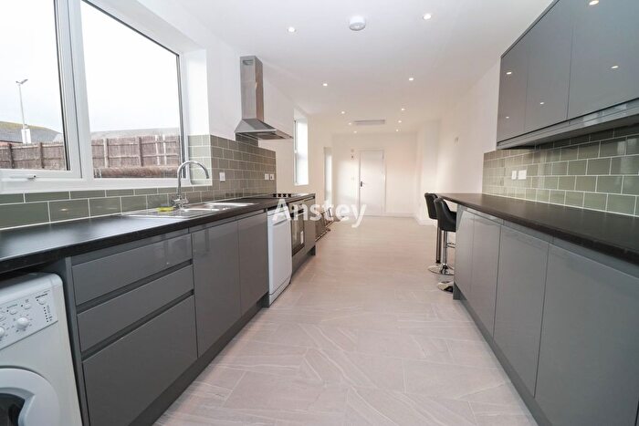 5 Bedroom Terraced House To Rent In Tennyson Road, Southampton, SO17