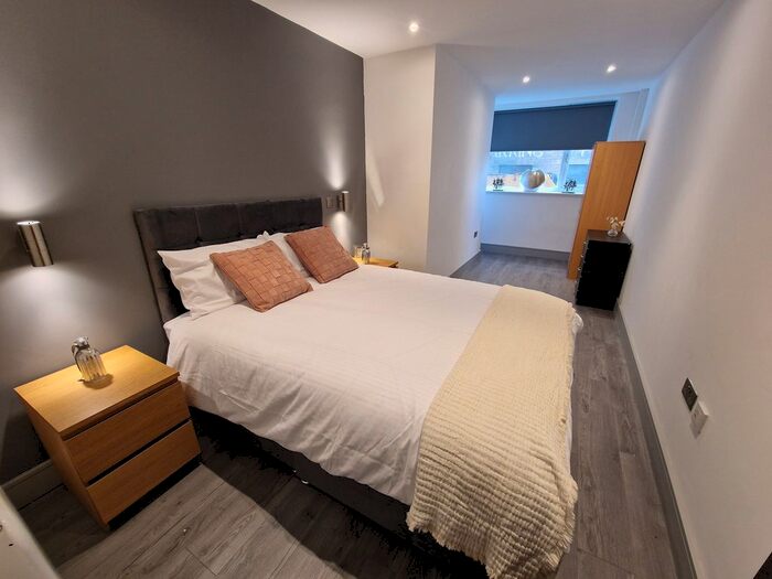 1 Bedroom Flat To Rent In Bolton Road, Bradford, West Yorkshire, BD1