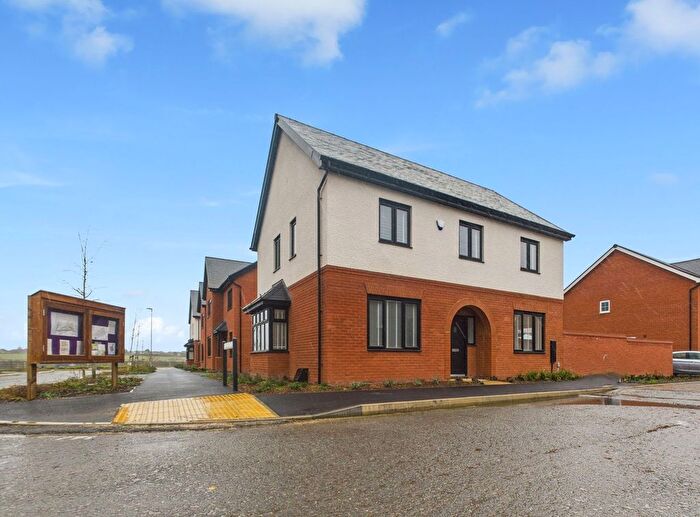 4 Bedroom Detached House For Sale In Banbury Drive, Hampton Water, PE7