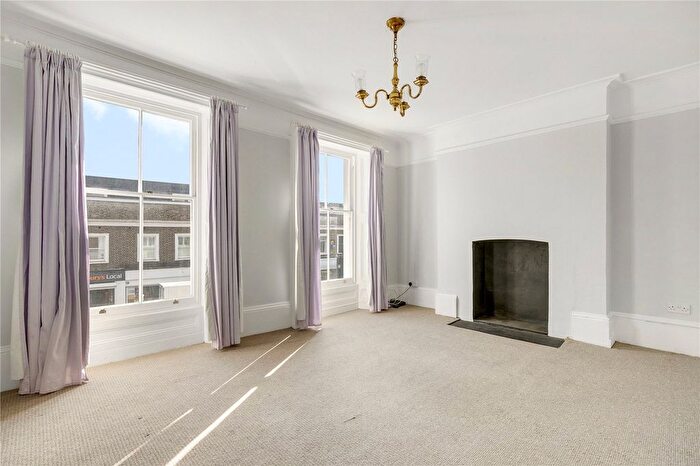 2 Bedroom Maisonette To Rent In St John's Hill, London, SW11