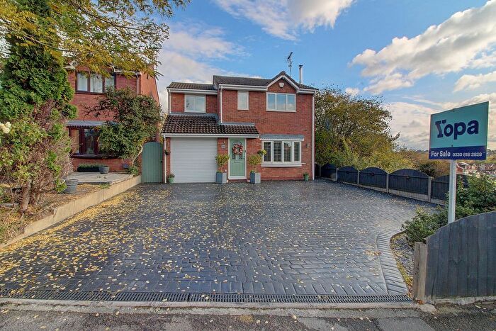 4 Bedroom Detached House For Sale In Chesterton Drive, Nuneaton, CV10