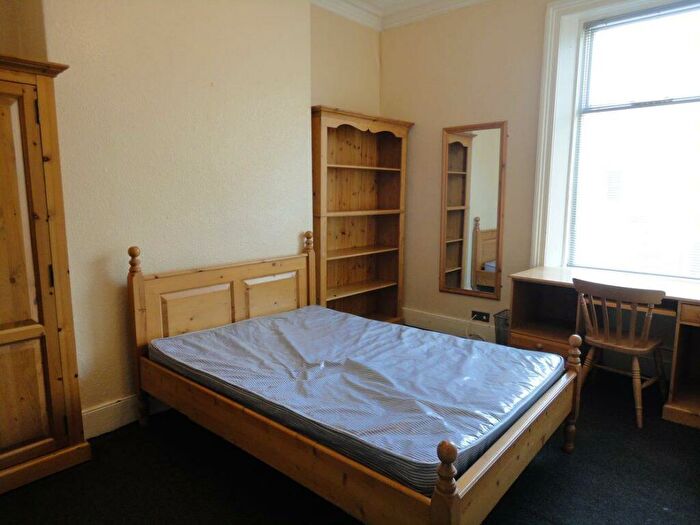 6 Bedroom House To Rent In Harrison Place, Newcastle Upon Tyne, NE2