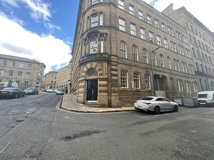 1 Bedroom Flat To Rent In One Bedroom, Second-Floor Flat, Currer Street, Bradford, West Yorkshire, BD1