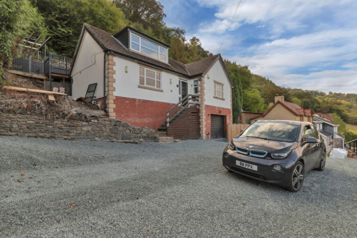 3 Bedroom Detached House To Rent In Berwyn Street, Llangollen, Denbighshire, LL20