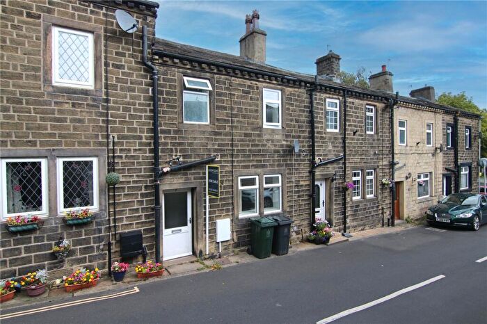 2 Bedroom Terraced House For Sale In Chapel Road, Steeton, BD20