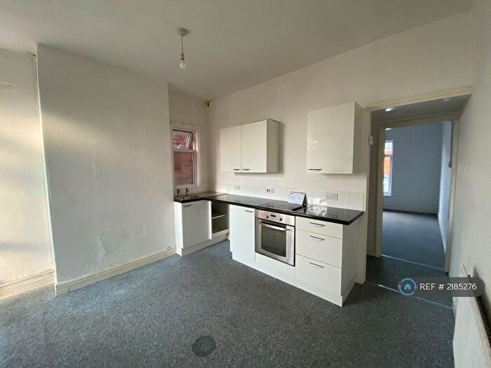 1 Bedroom Flat To Rent In Holmewood, Chesterfield, S42