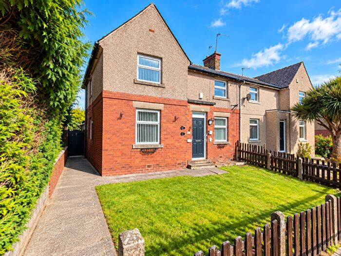 3 Bedroom Semi-Detached House For Sale In Springhead Road, Thornton, Bradford, BD13