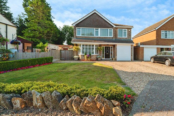 4 Bedroom Detached House For Sale In Front Street, Ulceby, DN39