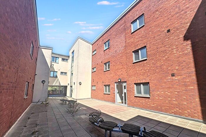 1 Bedroom Flat For Sale In Westgate, Wakefield, WF1