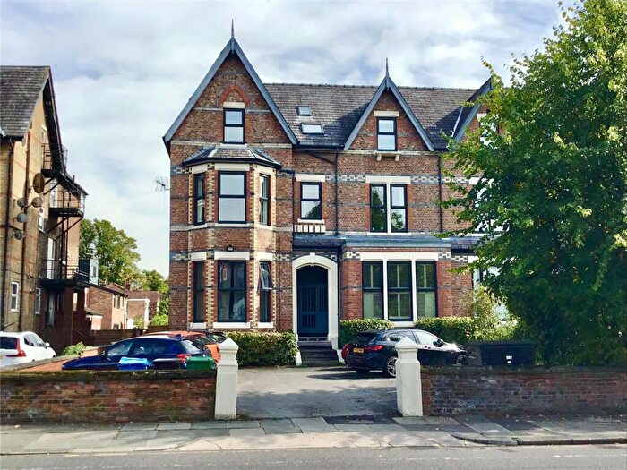 2 Bedroom Flat To Rent In Palatine Road, West Didsbury, Manchester, M20