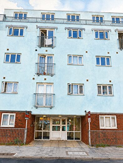 1 Bedroom Flat To Rent In Palmerston Road, Wealdstone, Harrow, HA3