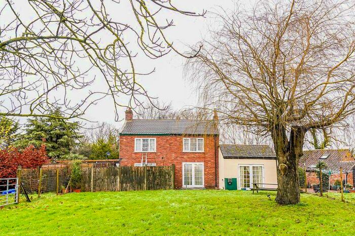 2 Bedroom Semi-Detached House For Sale In Wheelwrights Cottage, Bunkers Hill, Lincoln, LN4