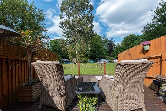 4 Bedroom Terraced House For Sale In Sycamore Way, Teddington, TW11