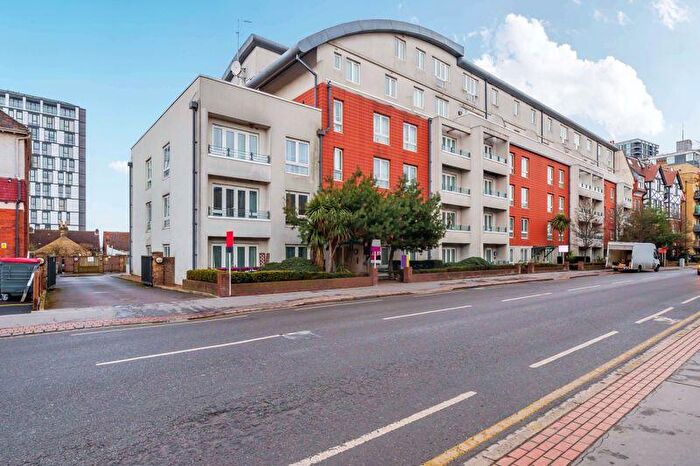 2 Bedroom Apartment For Sale In Park Lane, Croydon, CR0