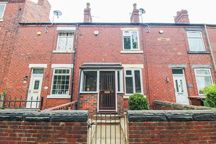 2 Bedroom Terraced House For Sale In Oxford Street, Wakefield, WF1