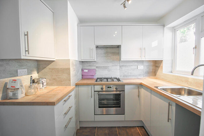 2 Bedroom House To Rent In Woodhatch Road, Redhill, RH1